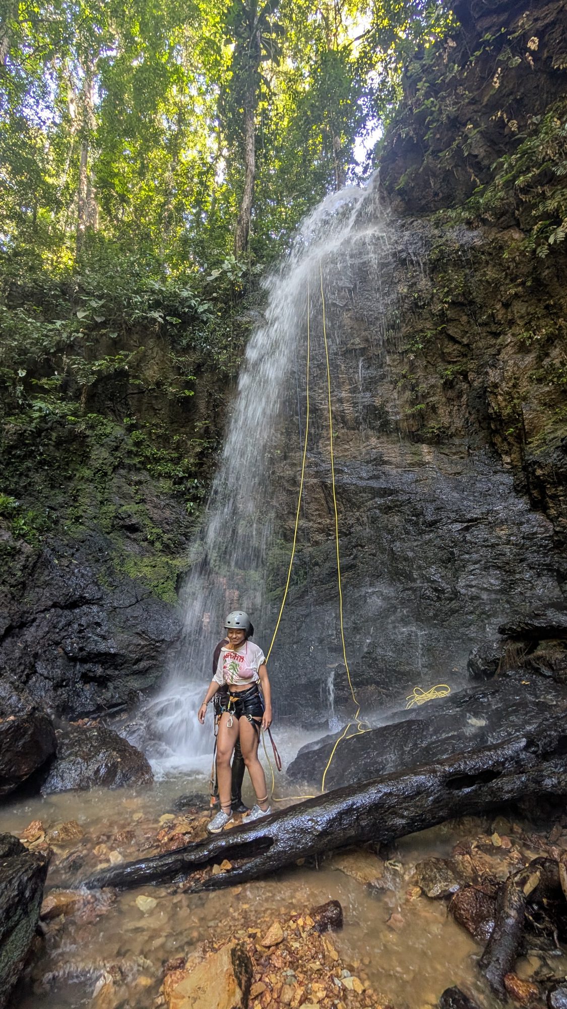 Brownsberg waterfall abseiling & canyoning 1